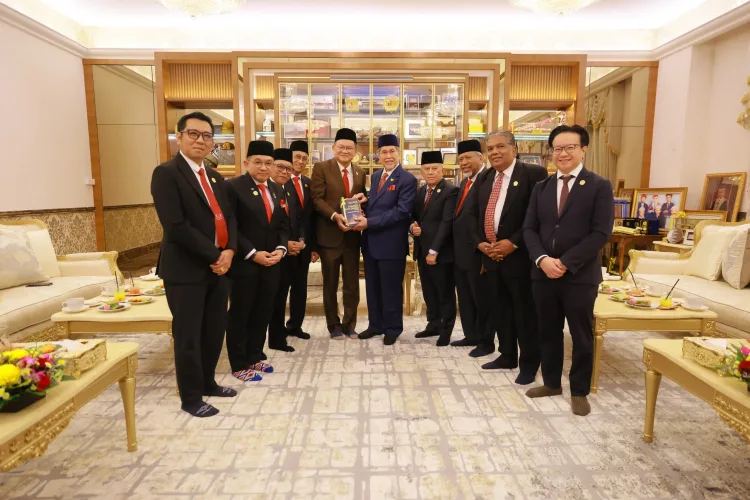 Courtesy Call on TYT Sarawak-09